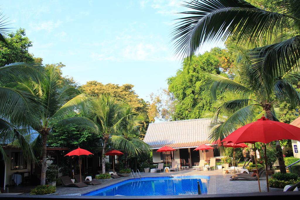 The Beach Garden Resort Pattaya Exteriör bild